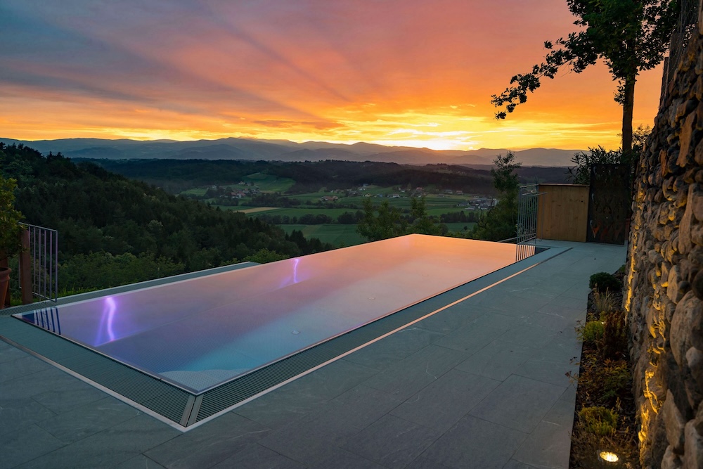 Infinitypool